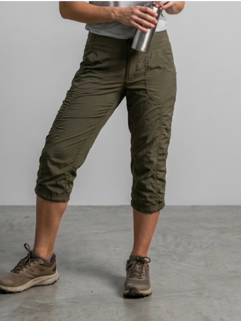 The North Face Women's Ruched Olive Green Hiking Capri Medium